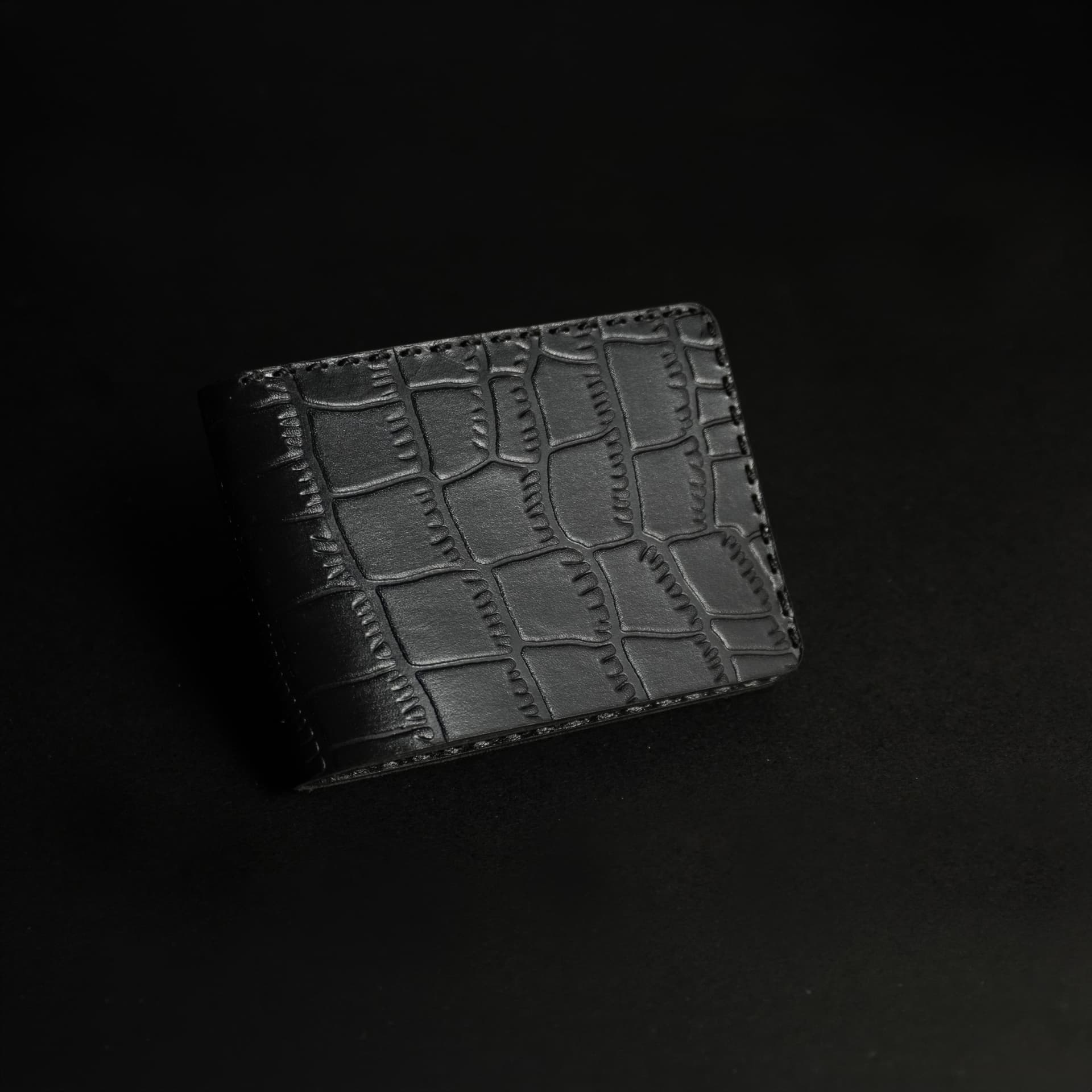 CLAW bifold wallet in Noir